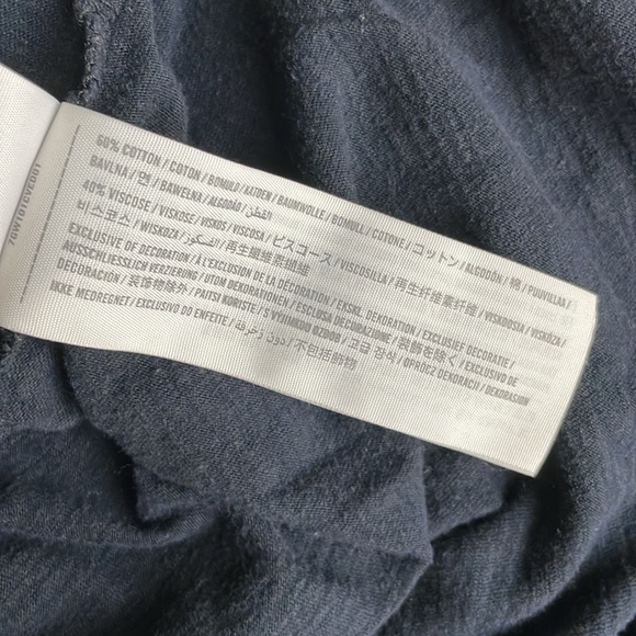 Abercrombie & Fitch Tshirt - Size‎ XS - Picture 6 of 7